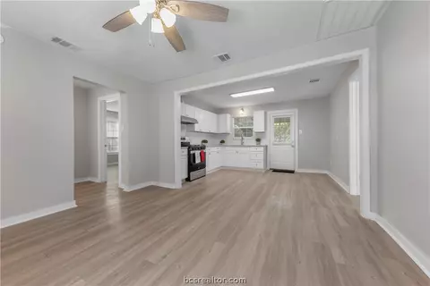 2012 Miller, Bryan, TX 77801 photo 10