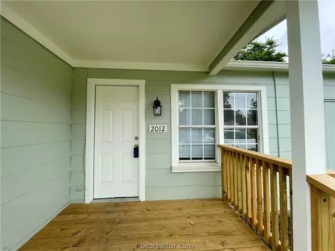 2012 Miller, Bryan, TX 77801 photo 2