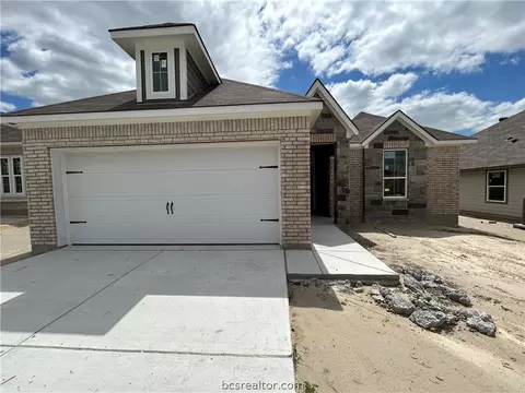 2209 Suzy Ct, Bryan, TX 77807