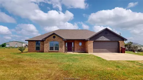 7246 Harris Ln, Bryan, TX 77808