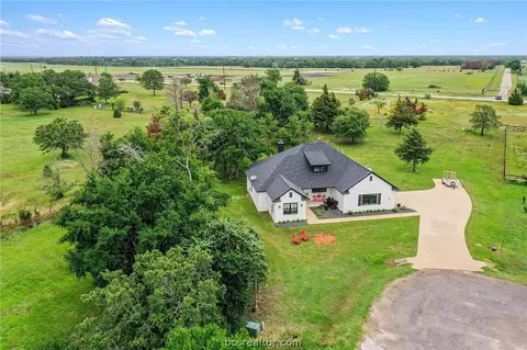 5001 Lantern Ln, Bryan, TX 77808 photo 8