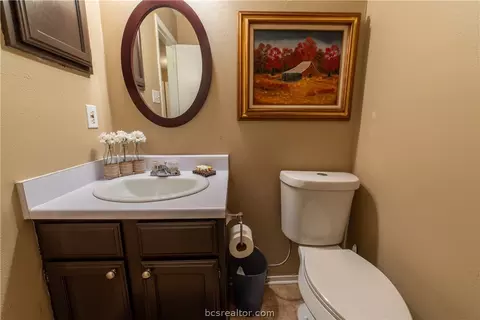 2112 Labrisa Dr, Bryan, TX 77807 photo 27