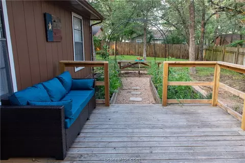2112 Labrisa Dr, Bryan, TX 77807 photo 29