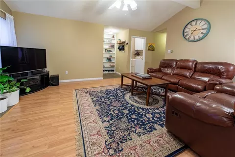 2112 Labrisa Dr, Bryan, TX 77807 photo 7