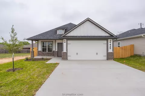425 Marble Falls Dr, Bryan, TX 77803