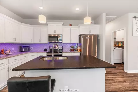 425 Marble Falls Dr, Bryan, TX 77803 photo 19