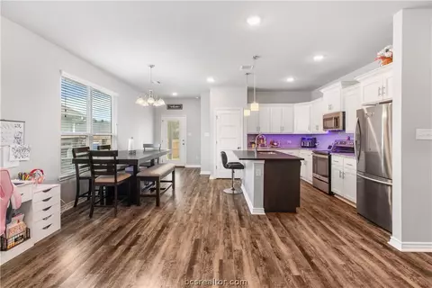 425 Marble Falls Dr, Bryan, TX 77803 photo 12