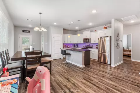 425 Marble Falls Dr, Bryan, TX 77803 photo 11