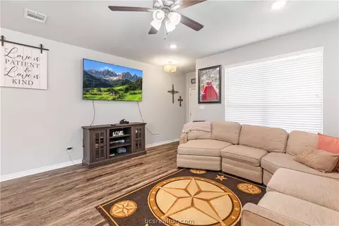 425 Marble Falls Dr, Bryan, TX 77803 photo 10