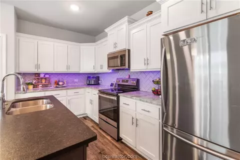 425 Marble Falls Dr, Bryan, TX 77803 photo 14