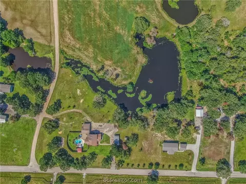 1496 Sand Creek Rd, Bryan, TX 77808
