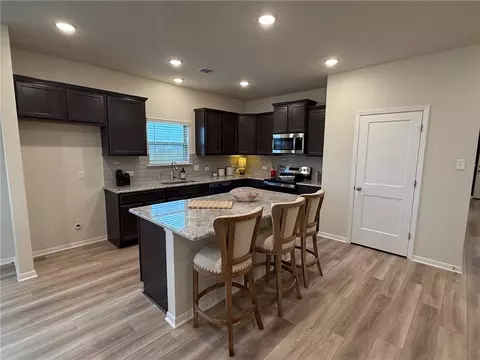 5310 Lyle Pl, Bryan, TX 77807 photo 2
