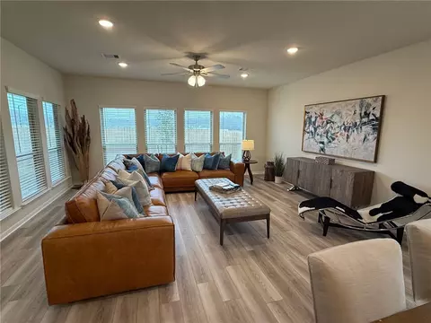 5310 Lyle Pl, Bryan, TX 77807 photo 3