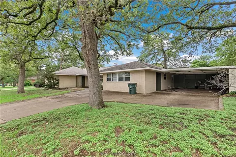 4208 Nagle St, Bryan, TX 77801