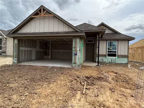 2211 Suzy Ct, Bryan, TX 77807