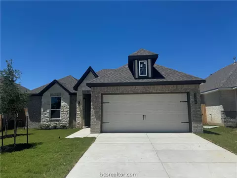 6204 Daytona Dr, College Station, TX 77845