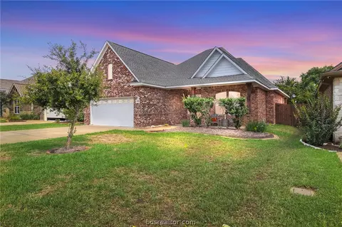 4267 Rocky Rhodes Dr, College Station, TX 77845