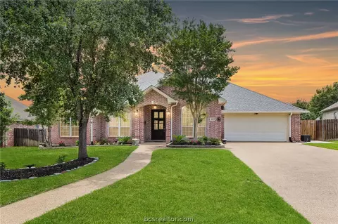 4413 Edinburgh Pl, College Station, TX 77845