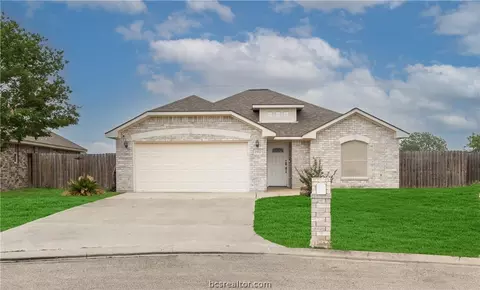 2902 Horseback Ct, College Station, TX 77845