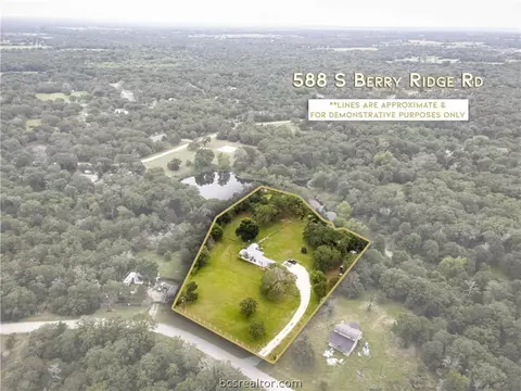 588 S Berry, Caldwell, TX 77836