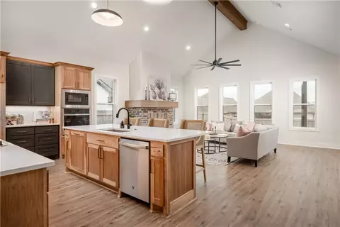 3588 Chantilly Path, Bryan, TX 77808 photo 3