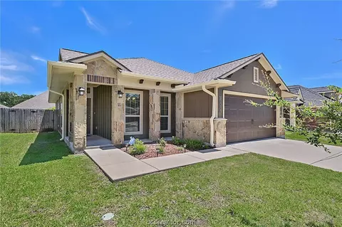 2113 Polmont Dr, Bryan, TX 77807