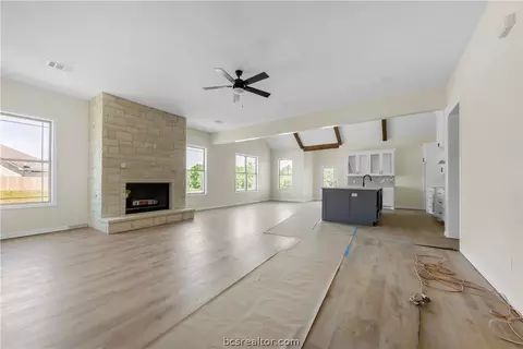 3058 Teller Dr, Bryan, TX 77808 photo 4