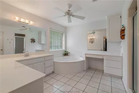 241 Rustic Oaks Dr, Bryan, TX 77808 photo 22