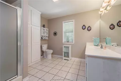 241 Rustic Oaks Dr, Bryan, TX 77808 photo 18