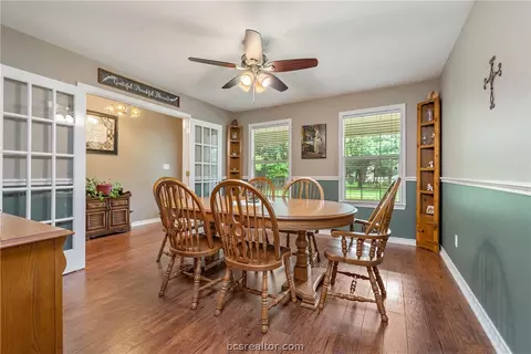 241 Rustic Oaks Dr, Bryan, TX 77808 photo 7