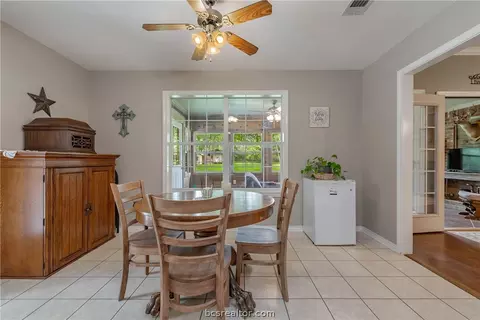 241 Rustic Oaks Dr, Bryan, TX 77808 photo 12
