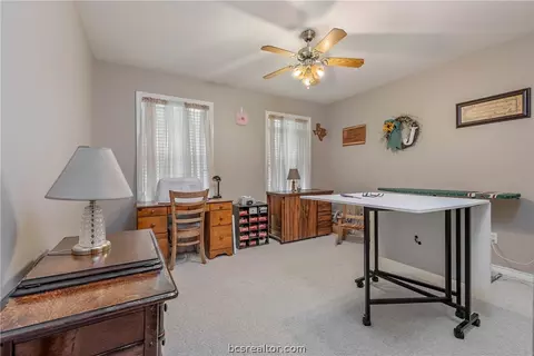 241 Rustic Oaks Dr, Bryan, TX 77808 photo 17