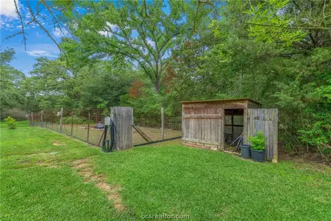 241 Rustic Oaks Dr, Bryan, TX 77808 photo 30