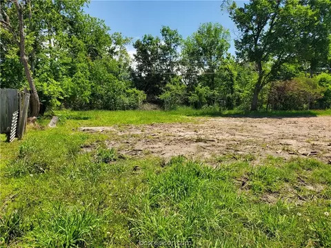 2315 Franklin Dr, Bryan, TX 77801 photo 5