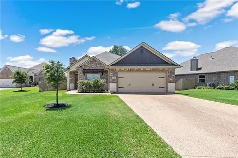 2135 Chestnut Oak, College Station, TX 77845