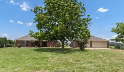 2033 Dry Prong Rd, Franklin, TX 77856