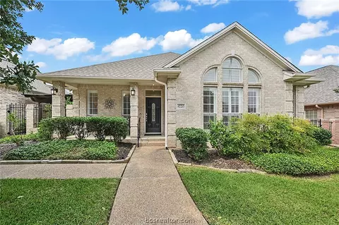 4720 Stonebriar Cir, College Station, TX 77845