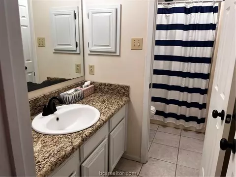 2821 Oakside Dr, Bryan, TX 77802 photo 12
