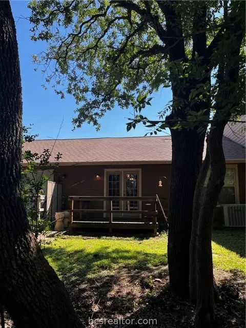 2821 Oakside Dr, Bryan, TX 77802 photo 17