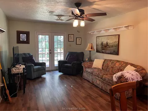 2821 Oakside Dr, Bryan, TX 77802 photo 6