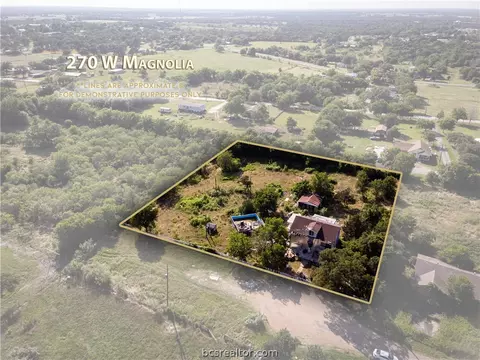 270 W Magnolia Dr, Lyons, TX 77863