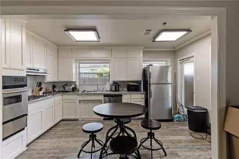 411 Day Ave, Bryan, TX 77801 photo 35