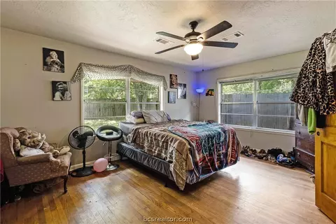 411 Day Ave, Bryan, TX 77801 photo 16