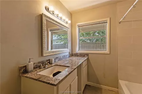 411 Day Ave, Bryan, TX 77801 photo 40