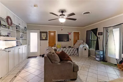 411 Day Ave, Bryan, TX 77801 photo 12
