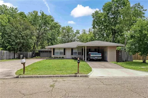 411 Day Ave, Bryan, TX 77801