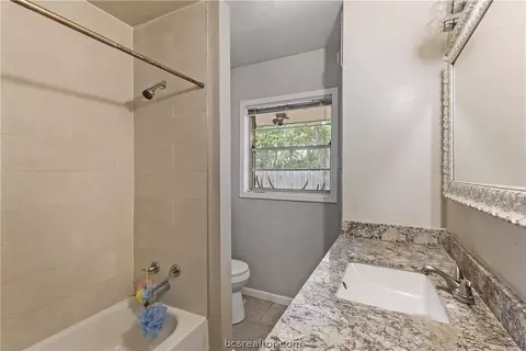 411 Day Ave, Bryan, TX 77801 photo 24