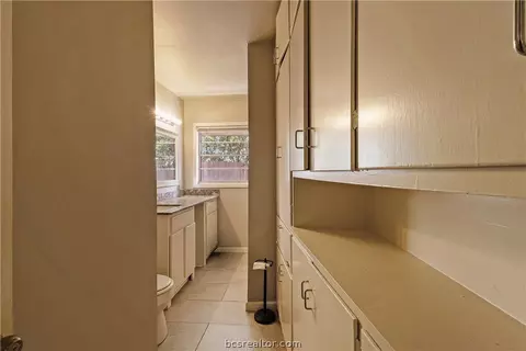 411 Day Ave, Bryan, TX 77801 photo 41