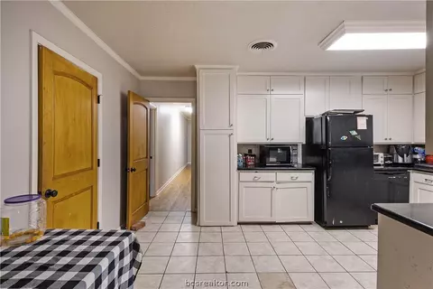 411 Day Ave, Bryan, TX 77801 photo 21