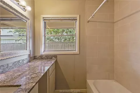 411 Day Ave, Bryan, TX 77801 photo 42